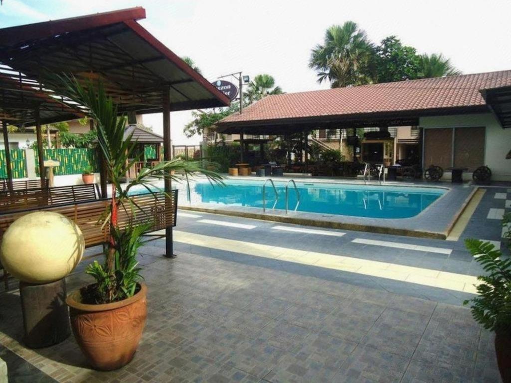 Quezon Premier Hotel Lucena Eksteriør bilde